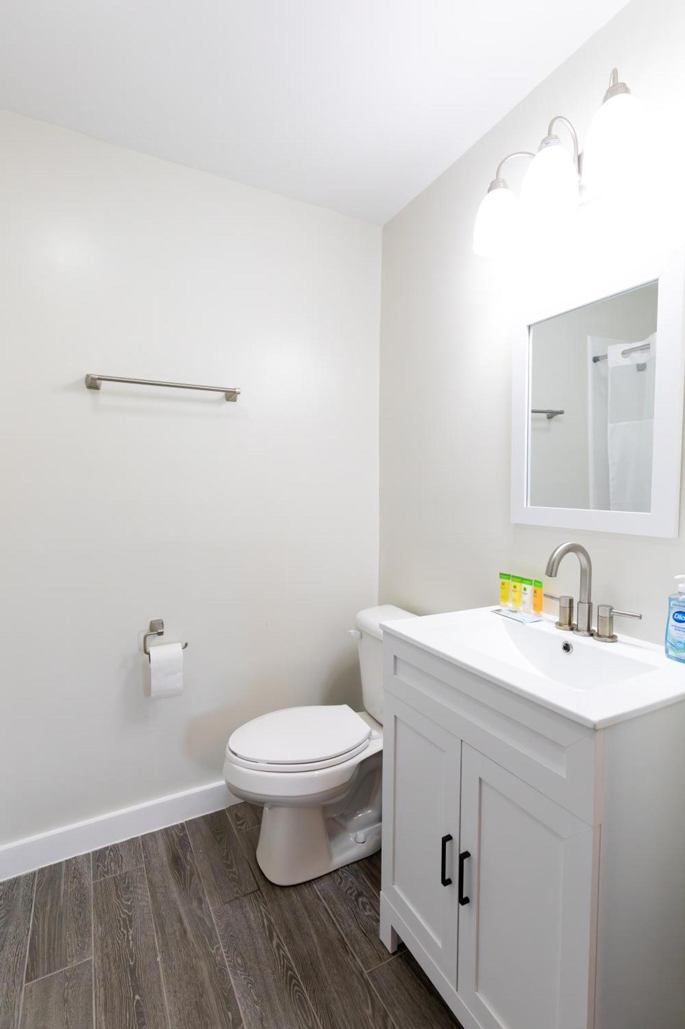 Anchor Bay Inn And Suites Sandusky Zewnętrze zdjęcie