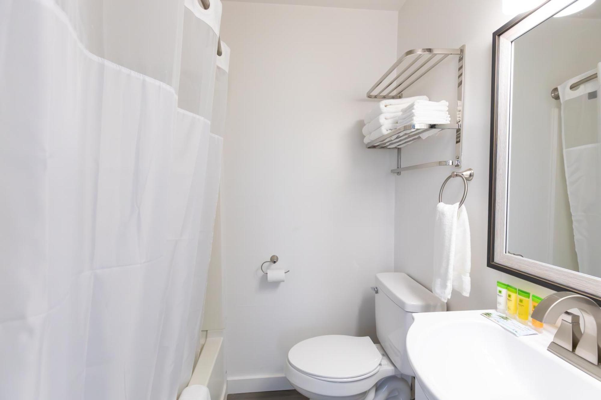 Anchor Bay Inn And Suites Sandusky Pokój zdjęcie