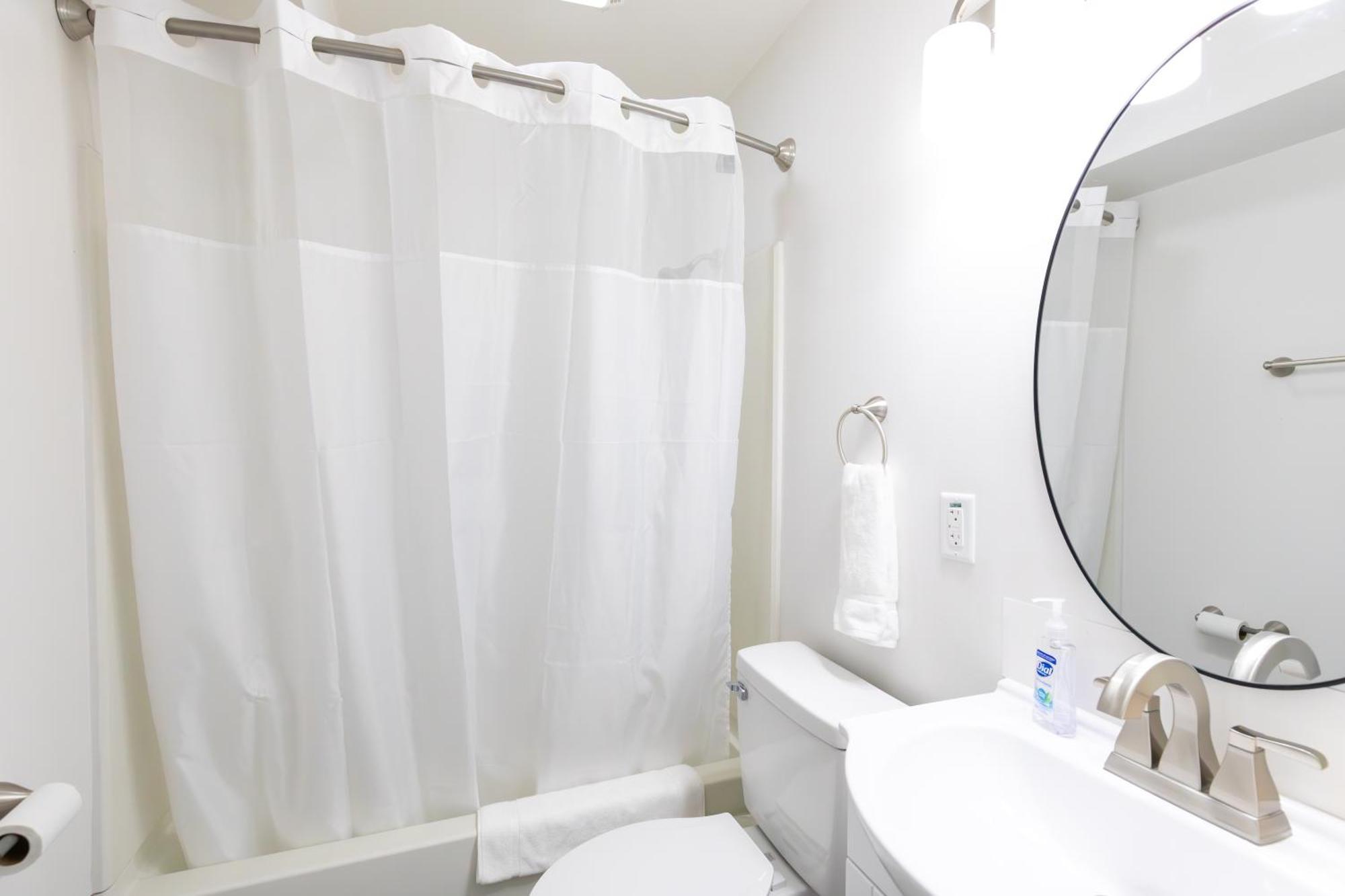 Anchor Bay Inn And Suites Sandusky Pokój zdjęcie
